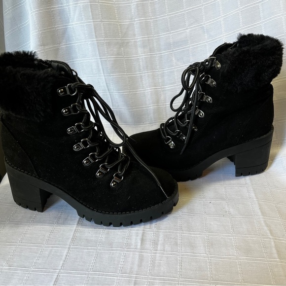Top Moda Black Combat Style Chunky Heel Lace-Up Ankle Boots Faux Fur Women's 6.5 - Picture 3 of 11
